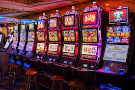 slot idr777 weekly cashback dashboard showing tier progress and Monday credits